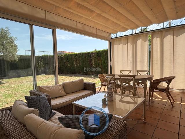 Casa pareada en venta en Montequinto, Condequinto. Casas pareadas.