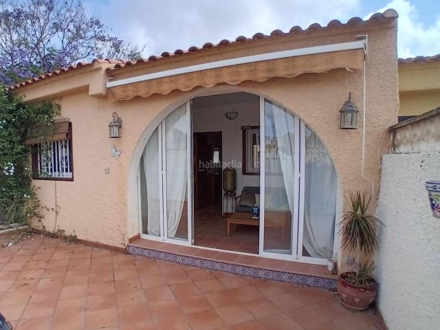 Casa pareada en venta en Mazarrón, Bolnuevo. Encantador Chalet Costero en Bolnuevo, a Solo 700 metros de la Playa. Casas pareadas.