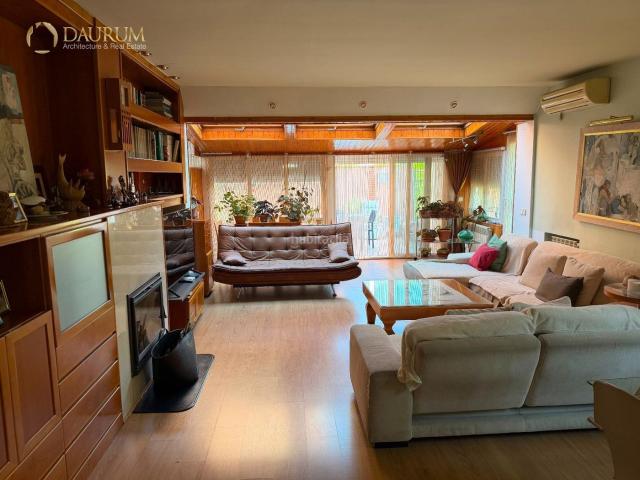 Casa pareada en venta en Madrid, Arroyo del Fresno. INMEJORABLE OPORTUNIDAD CHALET PAREADO DE 5 PLANTAS EN ARROYO DEL FRESNO. Casas pareadas.