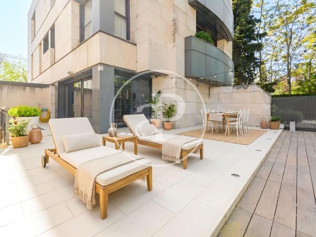 Casa pareada en venta en Madrid, Canillas. Vivienda unifamiliar en venta en Arturo Soria. Casas pareadas.