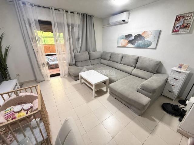 Casa pareada en venta en Madrid, Entrevías. Casa en venta en Madrid. Casas pareadas.