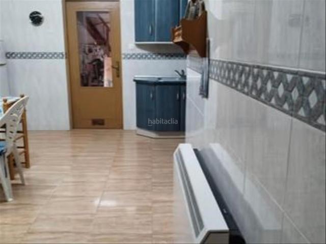 Casa pareada en venta en Madrigueras. CASA DE 2 PLANTAS. Casas pareadas.