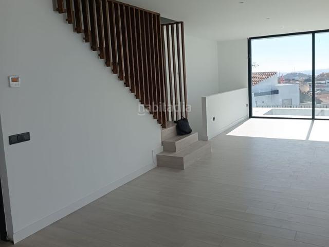 Casa pareada en venta en Málaga, Puertosol. Magnífico chalet pareado en Puerto de la Torre. Casas pareadas.