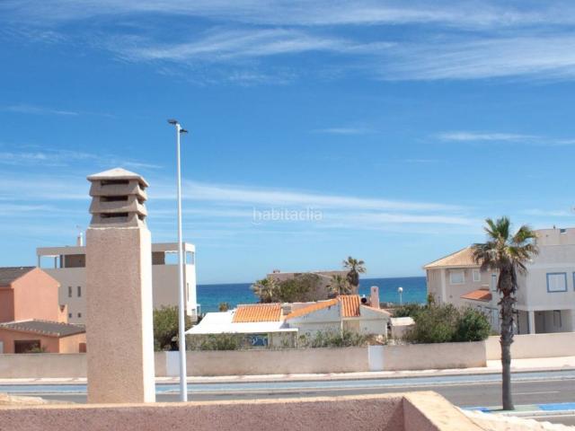 Casa pareada en venta en Manga del Mar Menor La, Playa de las Gaviotas El Pedrucho. Lo más destacado de La Manga Elegante casa adosada con piscina en ubicación privilegiada. Casas pareadas Manga.