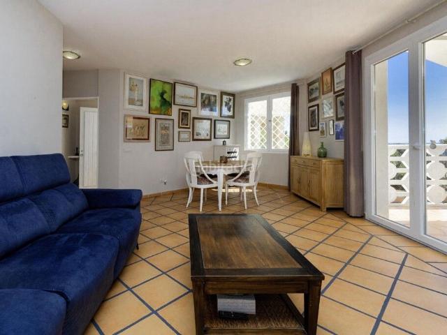 Casa pareada en venta en Marbella, Cabopino Artola. Casas pareadas.