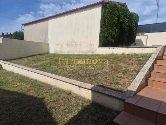 Casa pareada en venta en Merca A. Casas pareadas Merca.