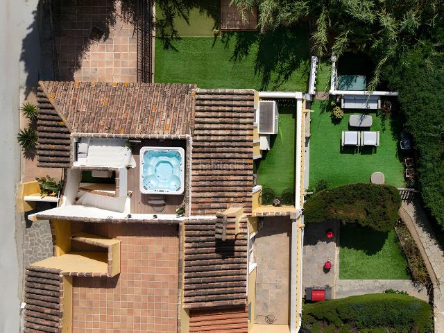 Casa pareada en venta en Mijas, Calahonda. Casa Pareada en Calahonda. Casas pareadas.