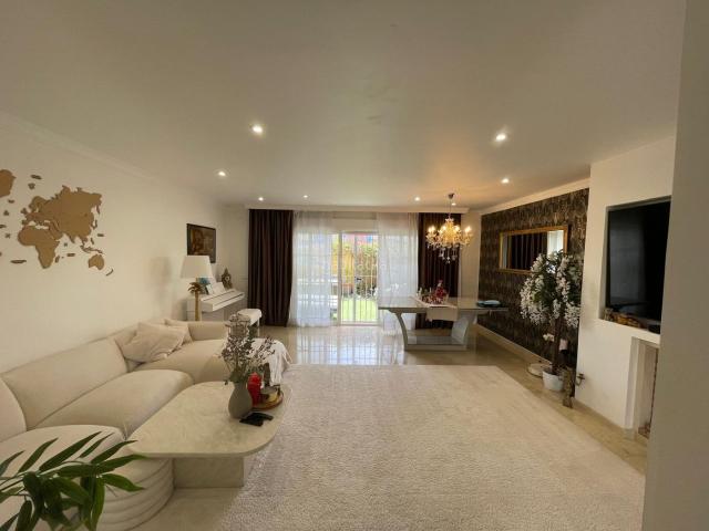 Casa pareada en venta en Mijas, Calahonda. Casas pareadas.