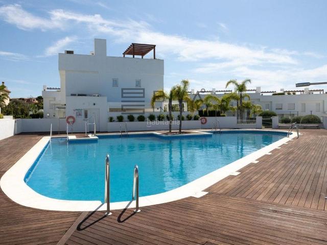 Casa pareada en venta en Mijas, Calahonda. Chalet pareado en venta en Urb. el Romeral, Calahonda, Mijas Costa. Casas pareadas.