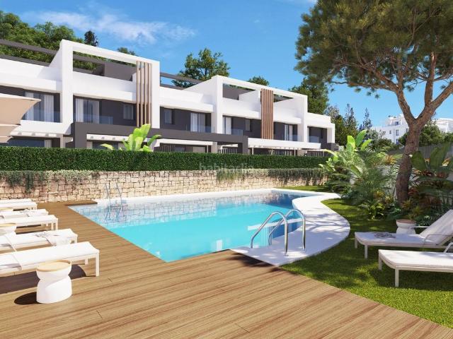 Casa pareada en venta en Mijas, El Faro de Calaburra Chaparral. Casas adosadas de nueva construcción en El Chaparral Mijas Vida moderna cerca del mar. Casas pareadas.