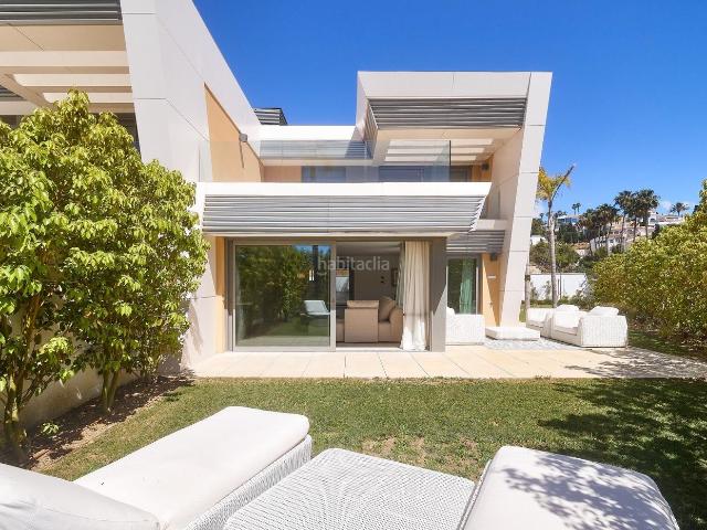 Casa pareada en venta en Mijas, El Faro de Calaburra Chaparral. Pareado de 4 dormitorios y 4 baños con vistas al mar y lista para entrar a vivir!. Casas pareadas.