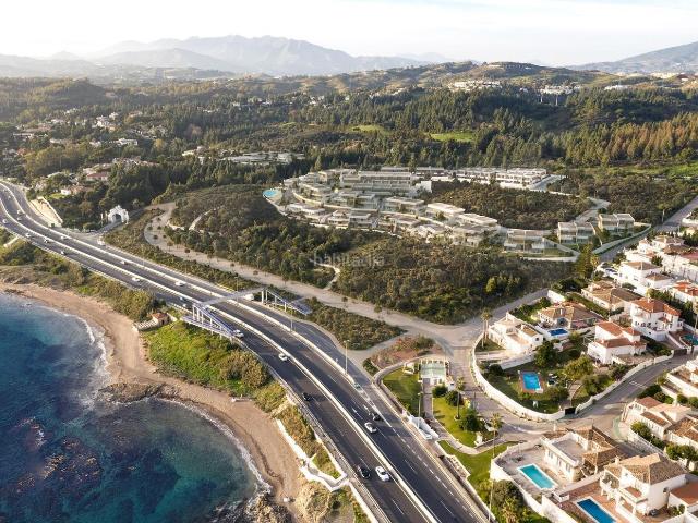 Casa pareada en venta en Mijas, El Faro de Calaburra Chaparral. Pareado de 4 dormitorios con vistas al mar. Lista para entrar a vivir! frente al mar. Casas pareadas.