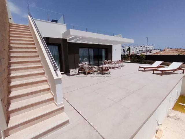 Casa pareada en venta en Mutxamel, Bonalba Cotoveta. P2154 TERRAZAS DE ALICANTE LUJOSA VILLA EN MUCHAMIEL. Casas pareadas.