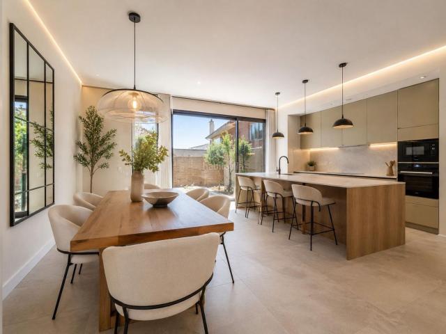Casa pareada en venta en Navalagamella. Chalet pareado de nueva promoción con parcela privada. Casas pareadas.