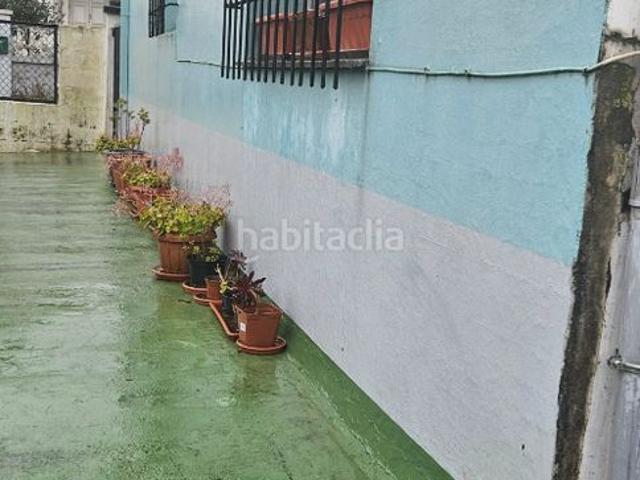 Casa pareada en venta en Narón, O Feal Xubia. Se venden 2 casas con finca cerrada. Casas pareadas.
