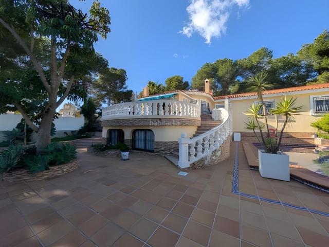 Casa pareada en venta en Nucia la, La Nucia Pueblo. Espectacular chalet pareado en La Nucía con piscina privada y vistas panorámicas. Casas pareadas Nucia.