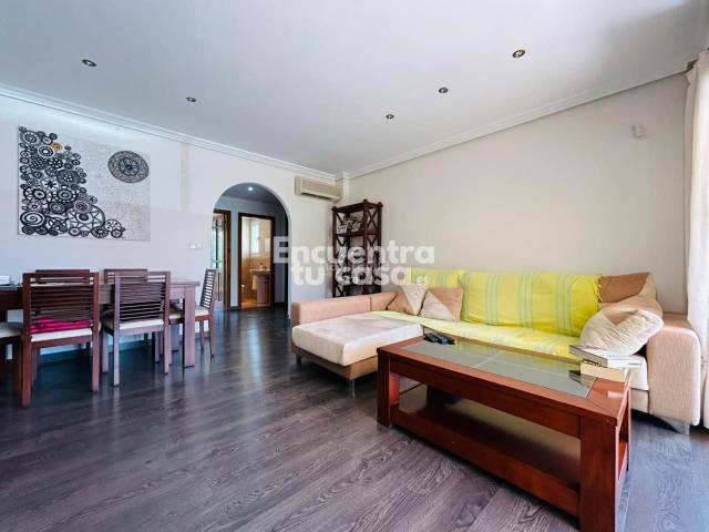 Casa pareada en venta en Nucia la, Montebello Nou Espai. Chalet pareado con parcela y posibilidad de 4º dormitorio en Nou Espai, La Nucía. Casas pareadas Nucia.