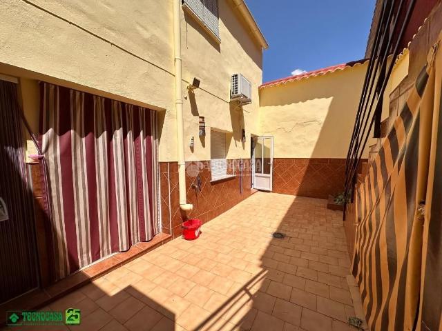 Casa pareada en venta en Solana La. Casa en venta en La solana. Casas pareadas Solana.