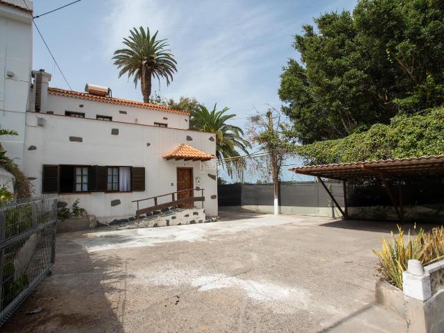 Casa pareada en venta en Sauzal El. CASA PAREADA INDEPENDIENTE CON FABULOSA BARBACOA. Casas pareadas Sauzal.