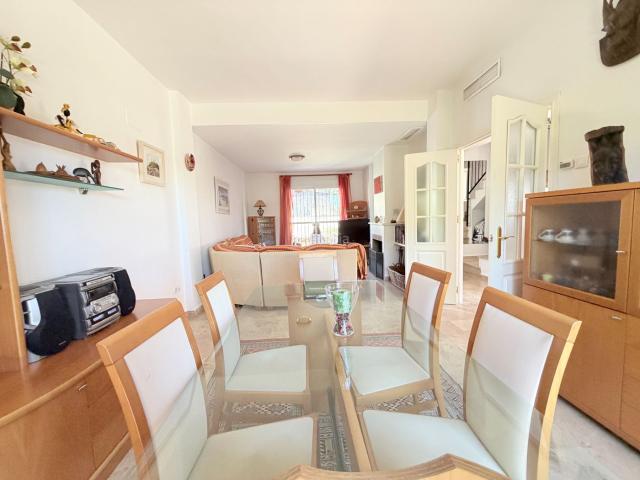 Casa pareada en venta en Salteras. Magnifico pareado en venta en Salteras. Casas pareadas.