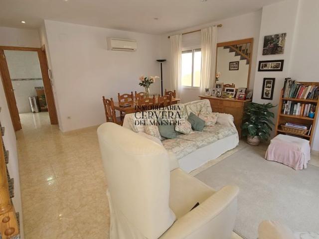 Casa pareada en venta en Salzadella la. ¡Descubre el hogar de tus sueños en este espectacular vivienda pareada ubicada en el pueblo historical La Salzadella!. Casas pareadas Salzadella.