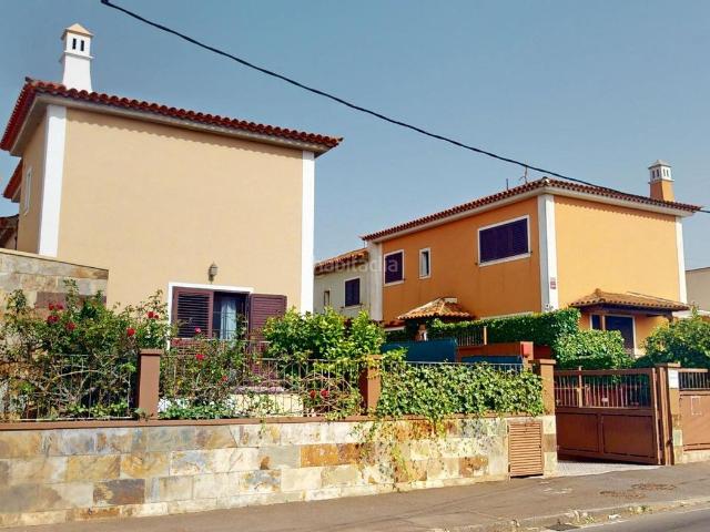 Casa pareada en venta en San Cristóbal de La Laguna, Guamasa El Ortigal Los Rodeos. Pareado en El Ortigal. Casas pareadas San Cristóbal de La.
