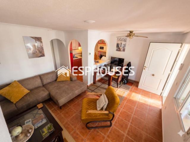Casa pareada en venta en San Fulgencio. Casa adosada en La Marina con vistas a Guardamar del Segura. Casas pareadas San.