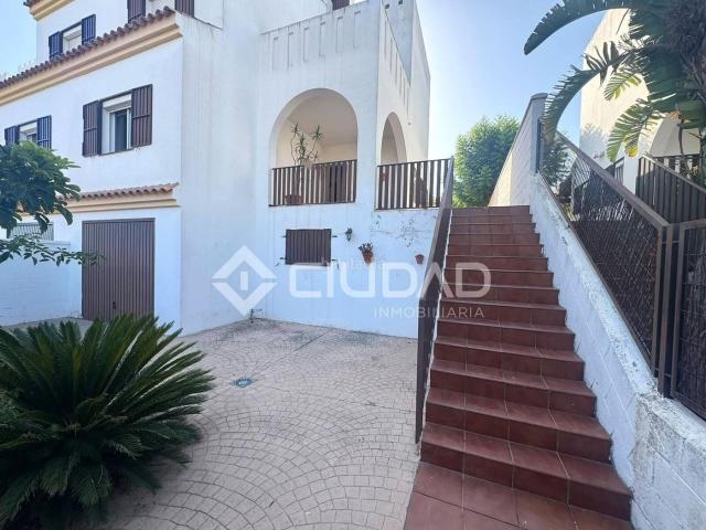 Casa pareada en venta en Sanlúcar de Barrameda, Bonanza Avda de Huelva Barrio Andalucia. Castillete en Ab. AlÁndalus. Casas pareadas Sanlúcar de.
