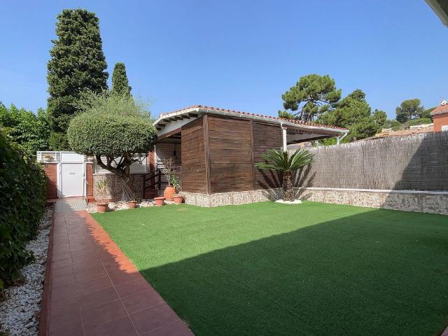 Casa pareada en venta en Sant Vicenç de Montalt, de 176 m² 4 habitaciones por 670.000