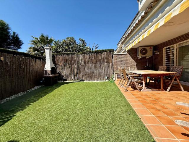 Casa pareada en venta en Sant Andreu de Llavaneres, Ametllareda. Casas pareadas Sant Andreu de.