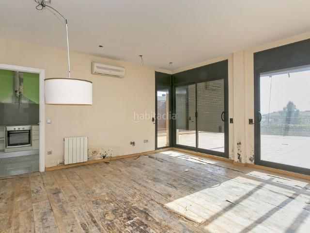 Casa pareada en venta en Sant Esteve Sesrovires. Solvia Inmobiliaria Chalet adosado Sant Esteve Sesrovires. Casas pareadas Sant Esteve.