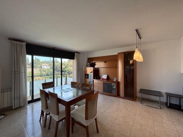 Casa pareada en venta en Sant Feliu de Codines. Chalet moderno en Sant Feliu de Codines confort actual y alta rentabilidad. Casas pareadas Sant Feliu de.