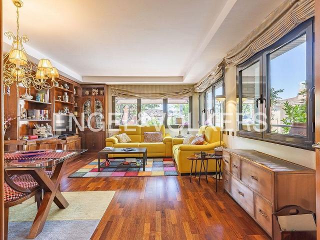 Casa pareada en venta en Sant Quirze del Vallès, de 214 m² 3 habitaciones por 715.000