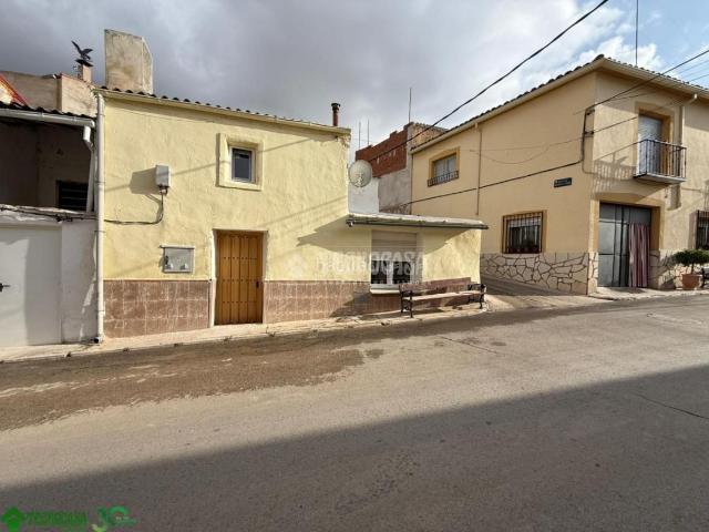 Casa pareada en venta en Santa Cruz de la Zarza. Casa en venta en Santa cruz de la zarza. Casas pareadas Santa Cruz de la.