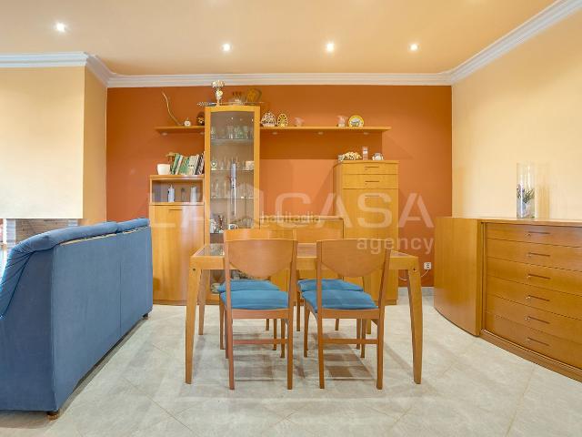 Casa pareada en venta en Santa Eulàlia de Ronçana. Casa exclusiva con gran parcela en Santa Eulàlia de Ronçana. Casas pareadas Santa Eulàlia de.
