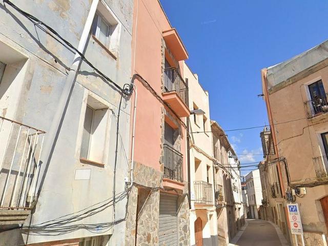 Casa pareada en venta en Santa Margarida de Montbui, de 120 m² 3 habitaciones por 65.000