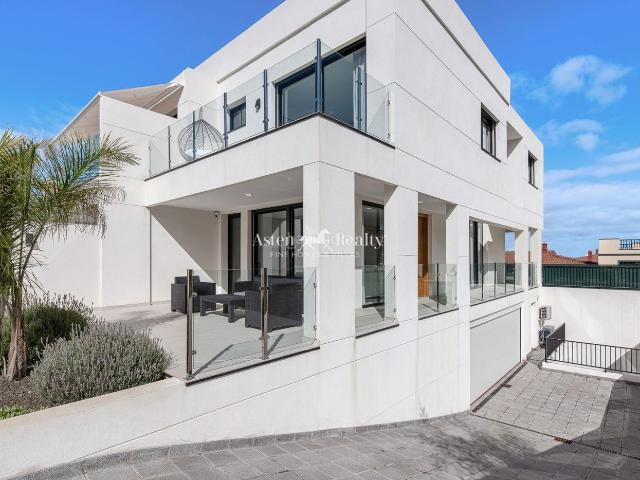 Casa pareada en venta en Santa Úrsula, La Quinta. MODERNA VILLA PAREADA EN LA QUINTA, SANTA URSULA. Casas pareadas Santa.