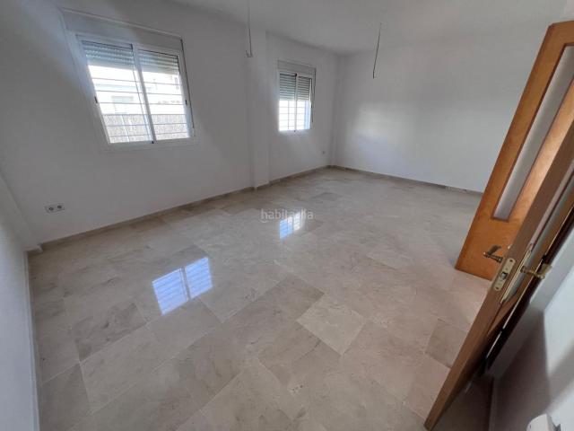 Casa pareada en venta en Sevilla, Colores Entreparques. vivienda nueva a estrenar. Casas pareadas.