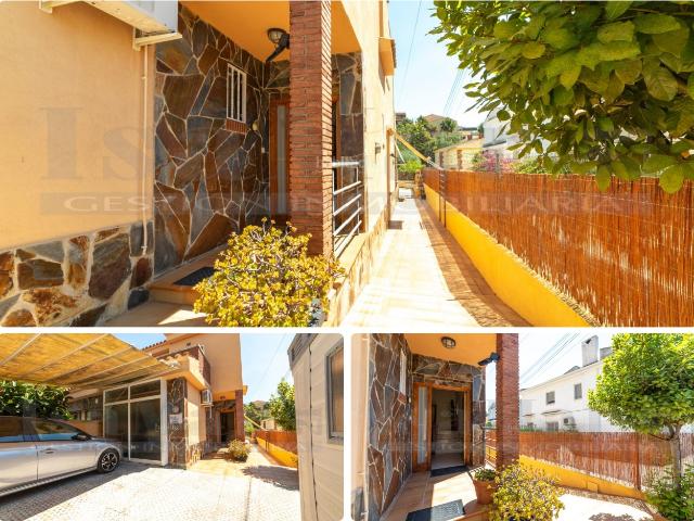 Casa pareada en venta en Segur de Calafell, Segur de Calafell Nucli Urbà Costa Dorada. Casa Pareada con piscina en Segur de Calafell. Casas pareadas Segur de.