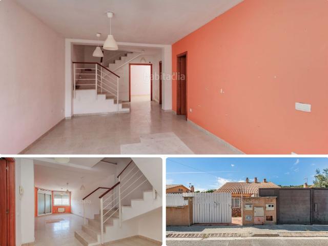 Casa pareada en venta en Segur de Calafell, Segur de Calafell Nucli Urbà Costa Dorada. Solvia Inmobiliaria Chalet adosado Calafell. Casas pareadas Segur de.