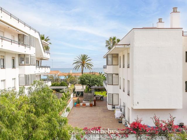 Casa pareada en venta en Sitges, Can Girona Terramar Vinyet Costa Dorada. Fantástica casa adosada con vistas al mar en Vinyet, Sitges. Casas pareadas.