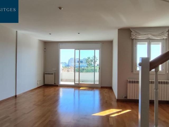 Casa pareada en venta en Sitges, Levantina Montgavina Quintmar Costa Dorada. Encantadora Casa Pareada con Vistas al Mar en Levantina, Sitges. Casas pareadas.