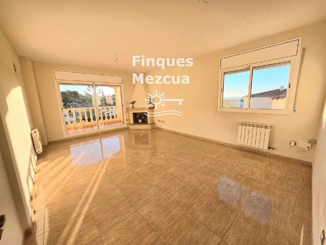 Casa pareada en venta en Pobla de Montornès, la, de 122 m² 4 habitaciones por 260.900