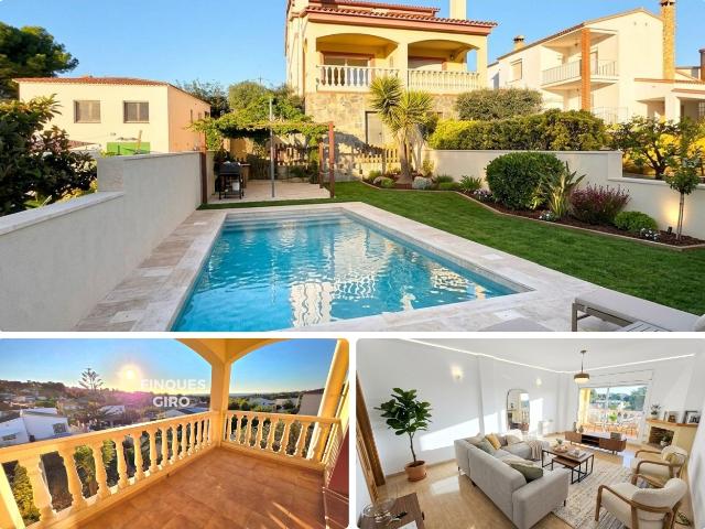 Casa pareada en venta en Pobla de Montornès La. Espectacular Pareado en La Pobla de Montornés con Vistas y Amplios Espacios. Casas pareadas Pobla de Montornès.