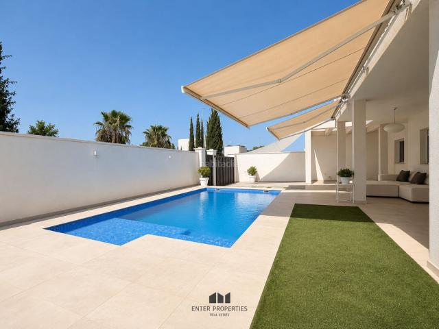 Casa pareada en venta en Pobla de Vallbona la, La Conarda. EXCLUSIVO PAREADO CON PISCINA EN UNA DE LAS MEJORES URBANIZACIONES DE LA POBLA DE VALLBONA.Presentamos esta magnífica vivienda par. Casas.