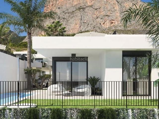 Casa pareada en venta en Polop. Casa Chalet pareado en Venta Calle Mariola, Casco urbano, Polop. Casas pareadas.