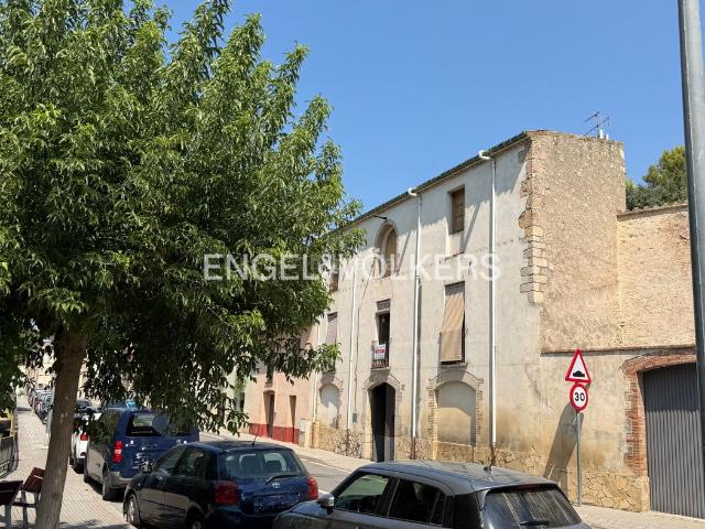 Casa pareada en venta en Pont de Molins. Propiedad para reformar en Pont de Molins con vistas al río Muga EXCLUSIVA. Casas pareadas Pont de.