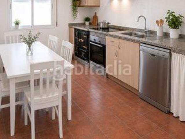 Casa pareada en venta en Ponteareas. Casa en estado de reforma en Ponteareas. Casas pareadas.