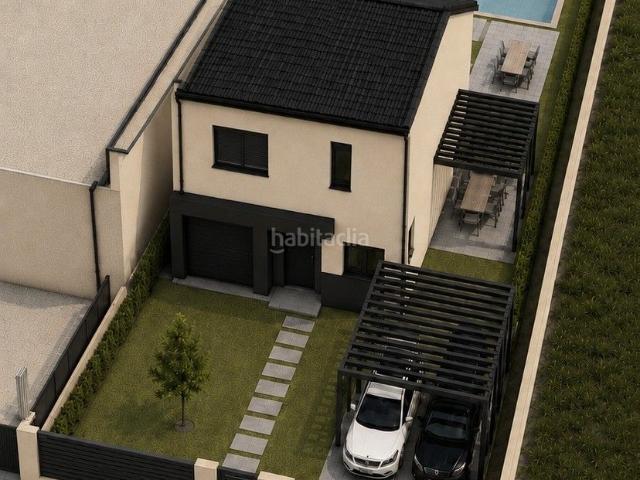 Casa pareada en venta en Parla, Fuentebella San Fermín El Leguario. Vivienda Pareada de 2 plantas 135 m2 Construidos VPPL. Casas pareadas.