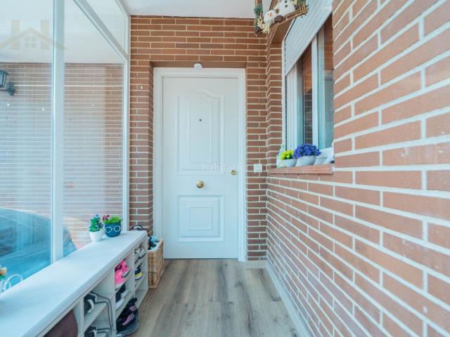 Casa pareada en venta en Parla, Parla Este. Casa Chalet pareado en venta en Calle de Aries, Parla Este, Parla. Casas pareadas.